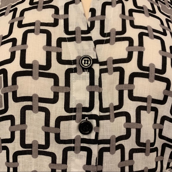 Carole Little Linen Blouse w/Buckle Embellishment - Picture 5 of 14